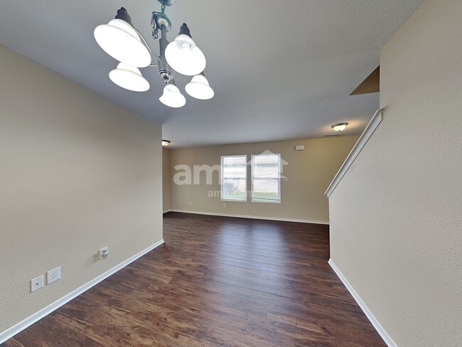 Foto del edificio - 8349 Sansa St