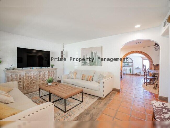 Foto del edificio - 2429 E Dahlia Dr