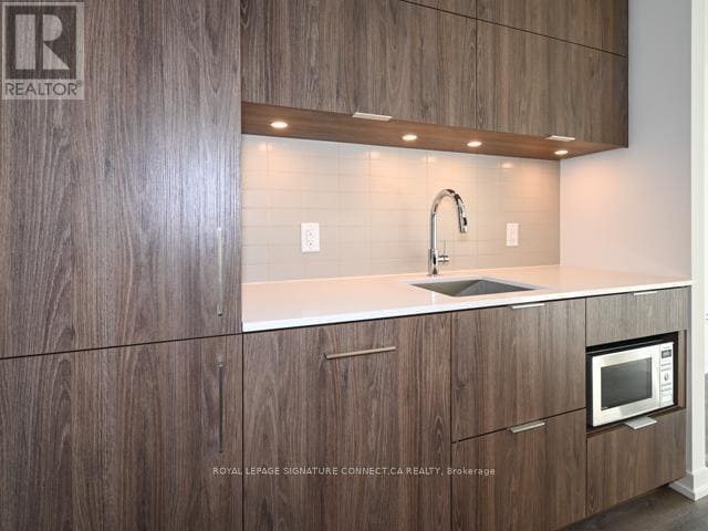 Building Photo - 15 Lower Jarvis St