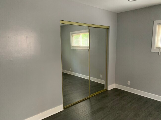 Building Photo - 1224 N Fairfax Ave
