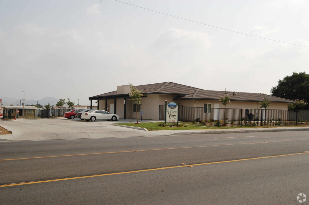 Building Photo - Santiago Mt. View Estates