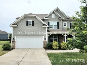 Building Photo - 385 Winding Oaks Ln SE