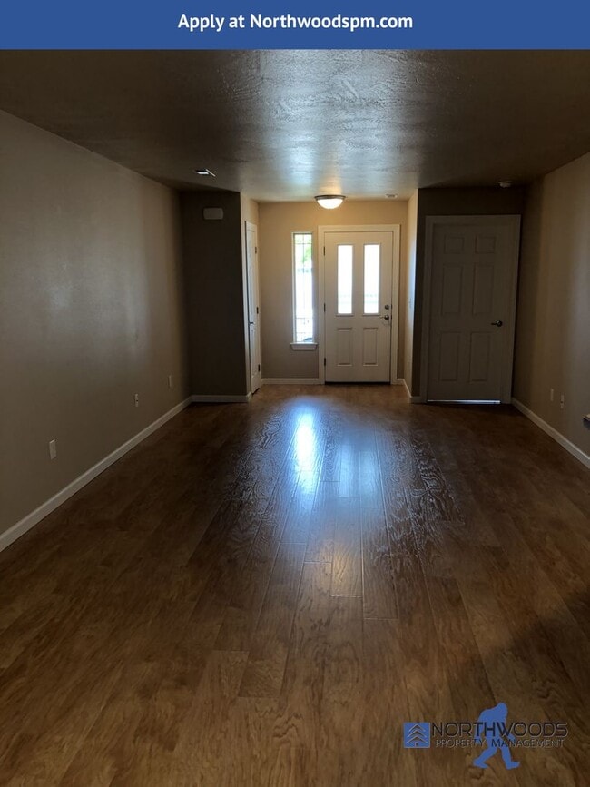 Building Photo - Located in Central Point in a 55 Plus Comm...
