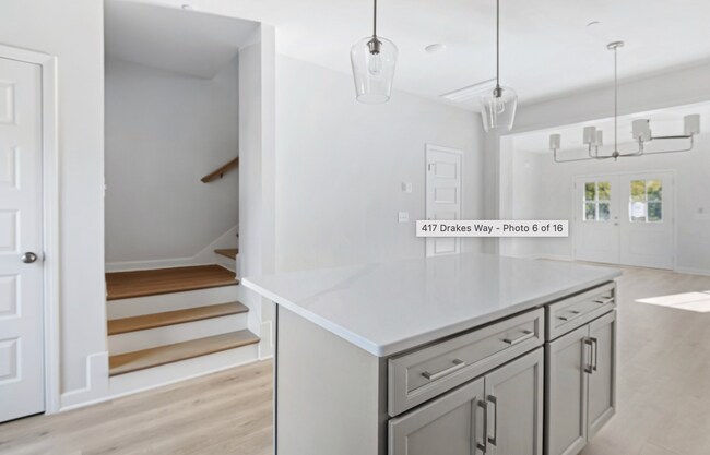 Building Photo - 417 Drakes Wy
