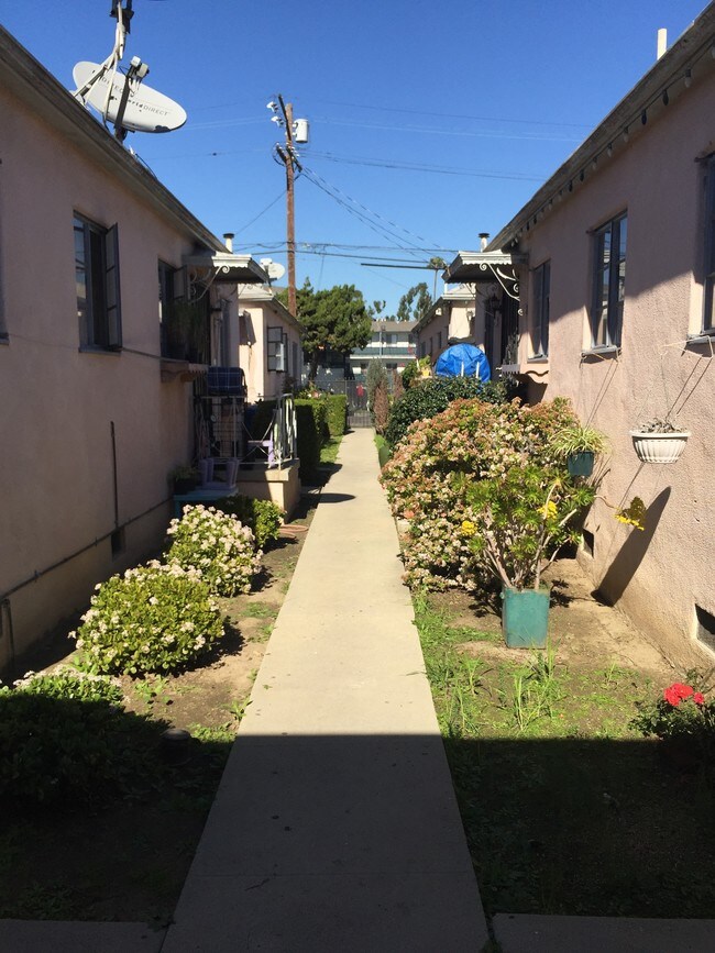 4236 Burns Ave, Los Angeles, CA 90029 Apartments in Los Angeles, CA