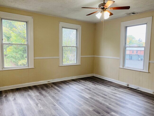 Foto del edificio - 7 Maple St