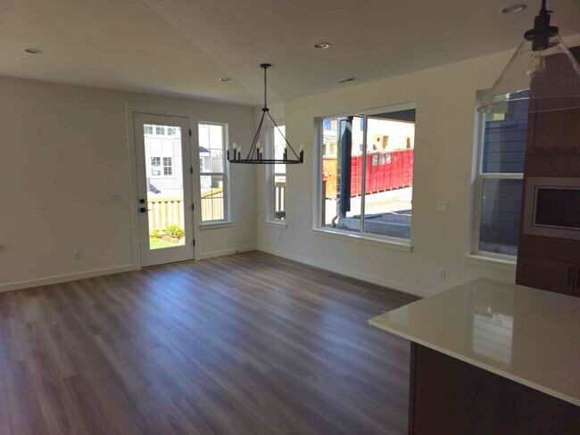 Foto del edificio - 14122-14272 272nd Pl NE