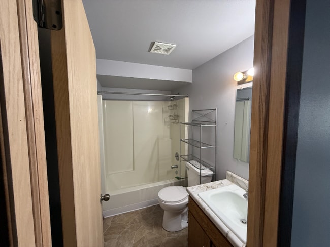 Building Photo - 3311 Main Ave