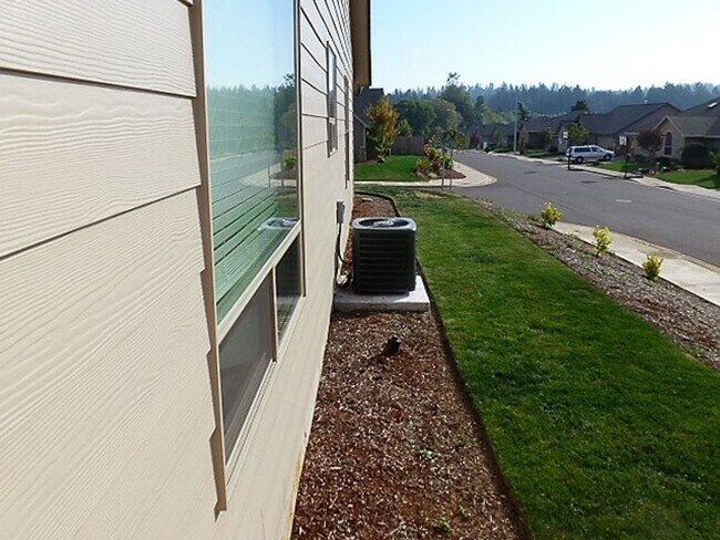 Foto del edificio - 2507 Locksley Ave SE