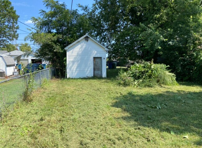 Foto del edificio - Investment Special! - $290 Month / $600 Down