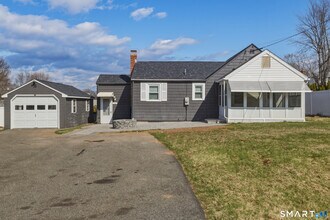 Building Photo - 140 Camp Ave
