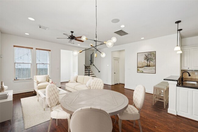 Foto del edificio - 1120 W 18th St
