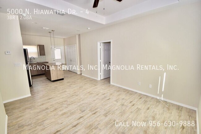Foto del edificio - 5000 N Hiawatha Dr