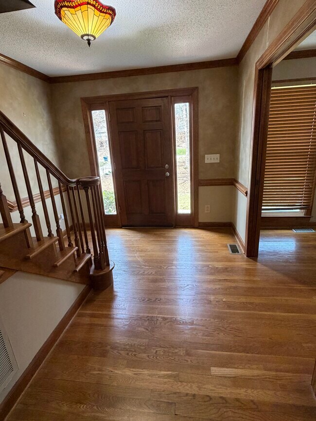 Foto del edificio - 3901 Buncombe Dr