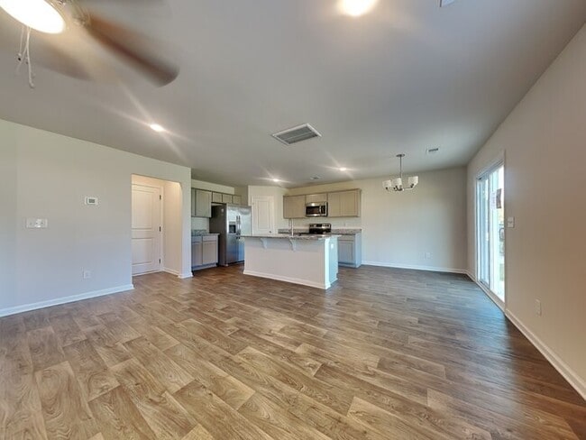 Building Photo - 409 Red Poll Wy