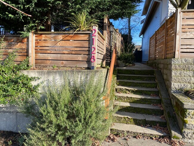 Building Photo - 2128 3rd Ave W
