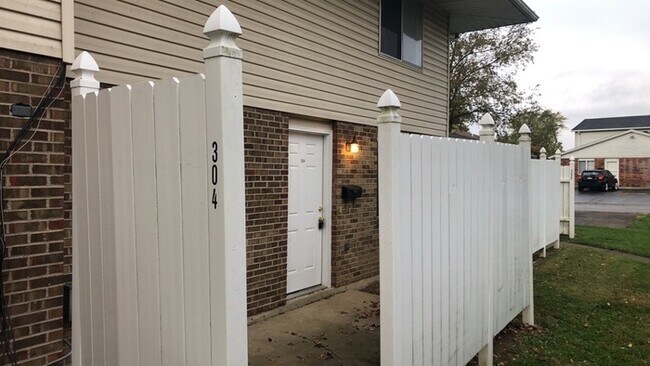 Foto del edificio - 1211-304 Hilltop Circle