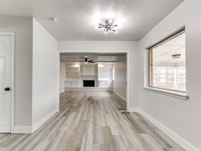 Foto del edificio - 4500 NW 32nd St