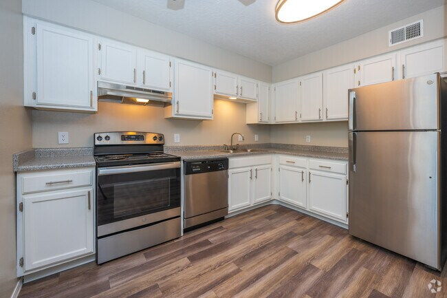 2HAB, 1,5BA - 950 ft² - Cocina - Meadowlark Apartments