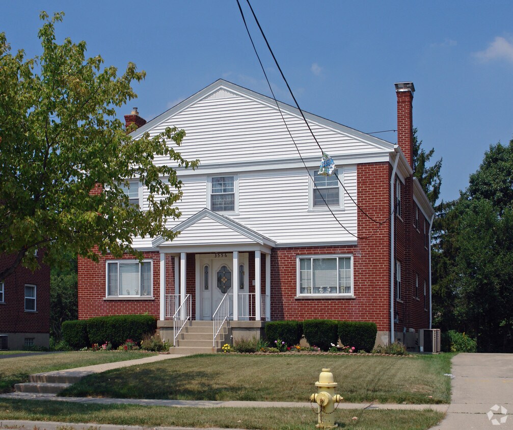 Building Photo - 3556 Schwartze Ave