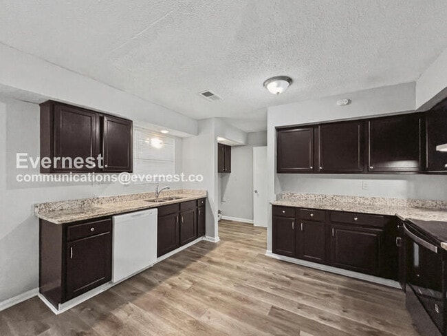 Foto del edificio - 4330 Almo Ave