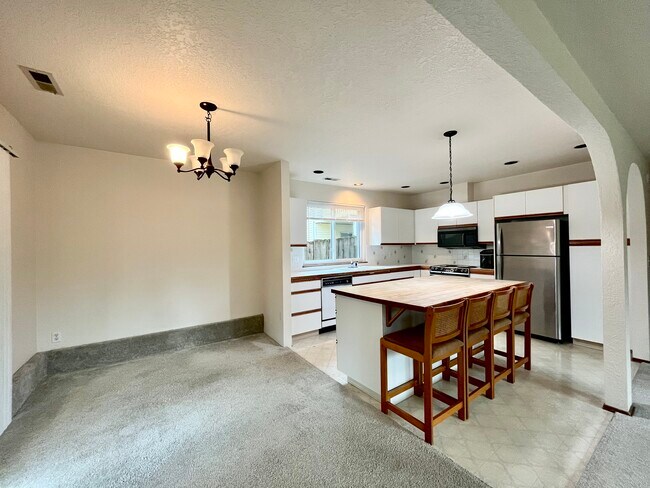 Foto del edificio - 1846 NE 175th St