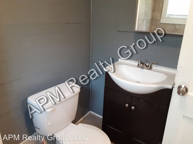 Building Photo - 3 br, 2 bath House - 1118 King Street