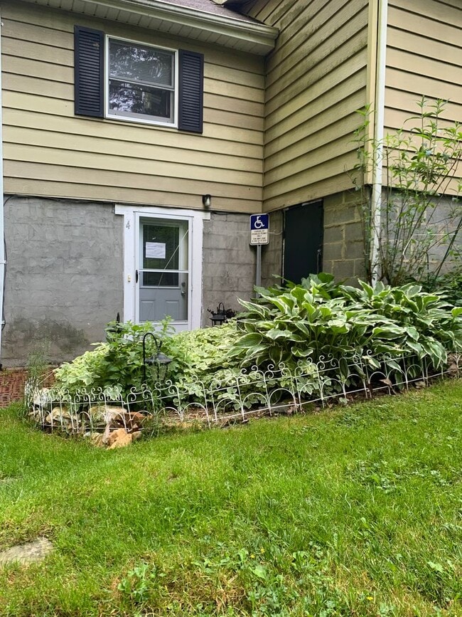 Foto del edificio - 1489 Brown's Chapel Rd