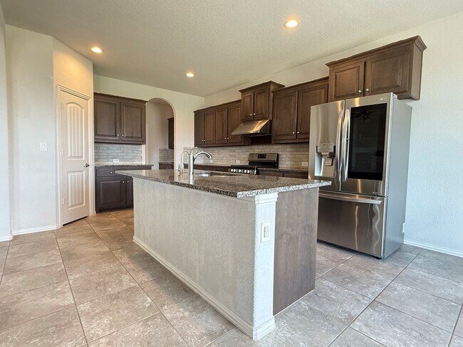 Building Photo - 7300 La Escolara Ranch Rd