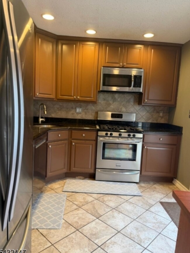 Building Photo - 3206 Pinhorn Dr