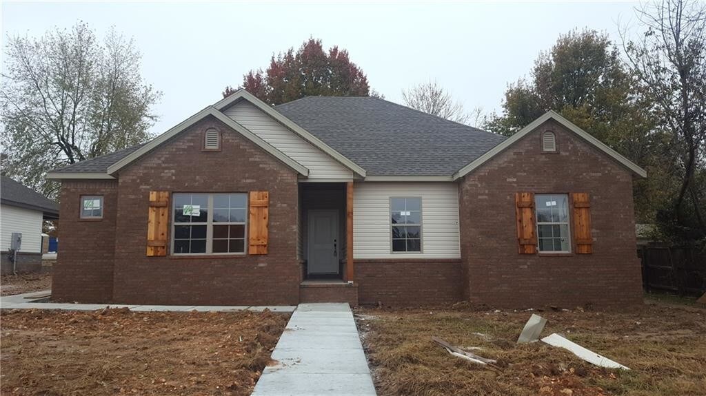 Foto del edificio - 204 Walnut Grove Ave