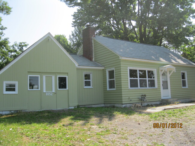 Building Photo - 8052 Oswego Rd