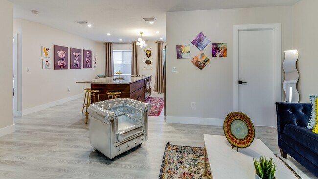 Living - 436 NE 72nd St