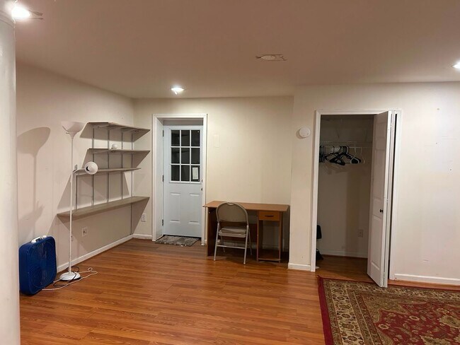 Foto del edificio - 14024 Sterling Point Dr