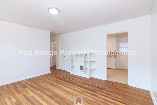 Foto del edificio - 3530 SE 26th Ave