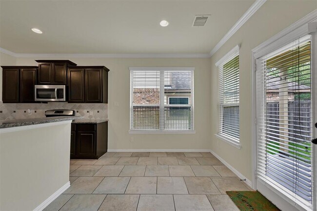 Building Photo - 100 S Sawbridge Cir