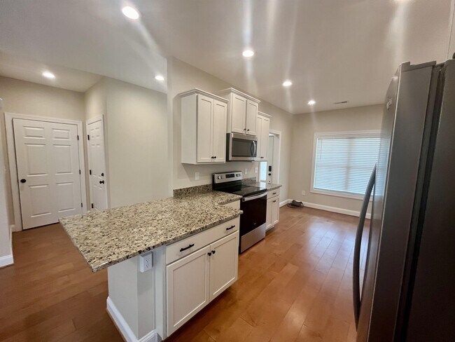 Foto del edificio - 115 Vinnie Ave