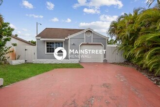 Building Photo - 8881 SW 21st St