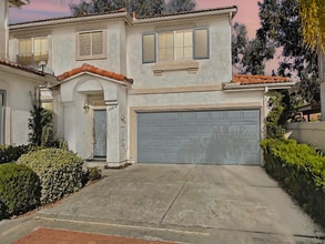 Building Photo - 11595 Compass Point Dr N