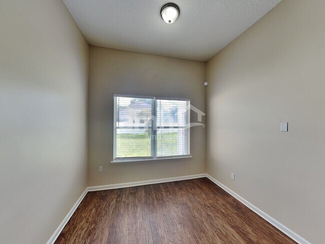 Foto del edificio - 1406 Canopy Oaks Dr