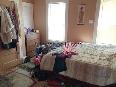 Primary Photo - 296 Highland Ave