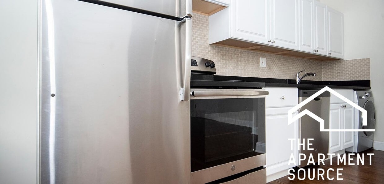Photo - 3345 North Marshfield Ave. Unit 105