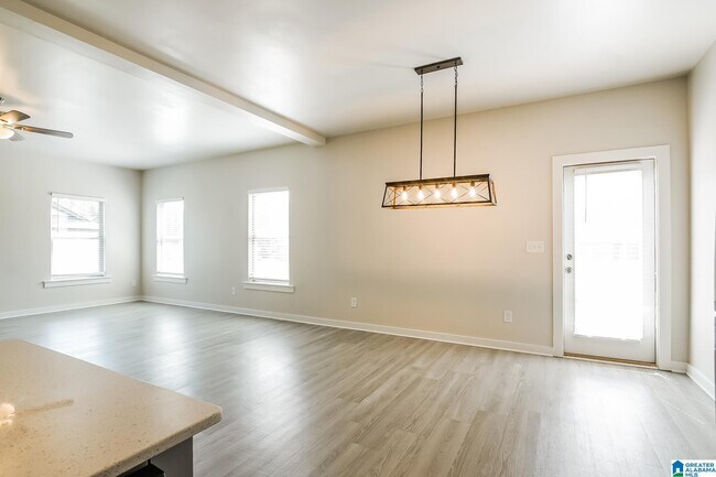 Building Photo - 115 Ridgeview Cir