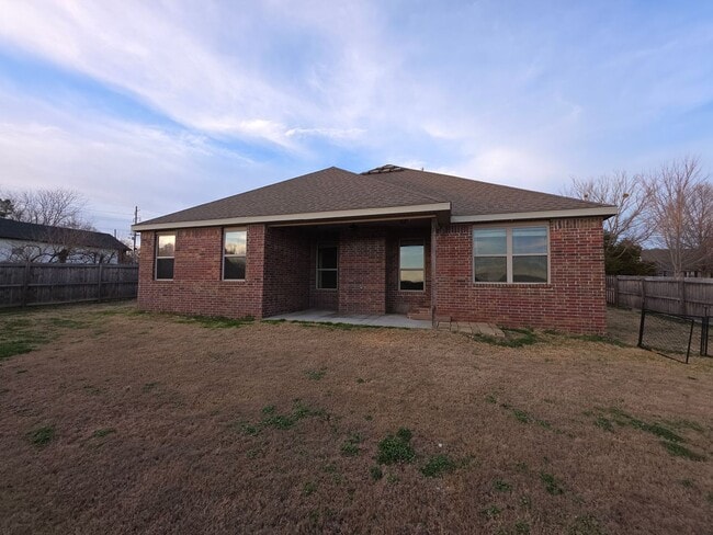 Building Photo - Lovely 3 bedroom home in northwest Fayetteville