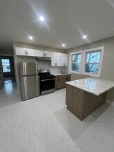 Building Photo - 9 Stecher St