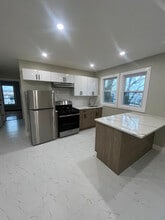 Building Photo - 9 Stecher St