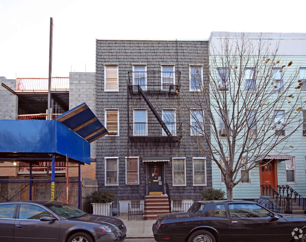 Foto principal - 94 Diamond St