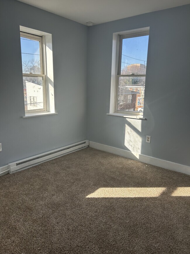 Building Photo - 831 Kirkwood St