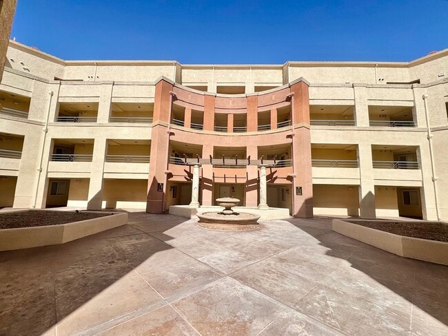 Building Photo - Great opportunity condo in a highly desirable central Las Vegas location