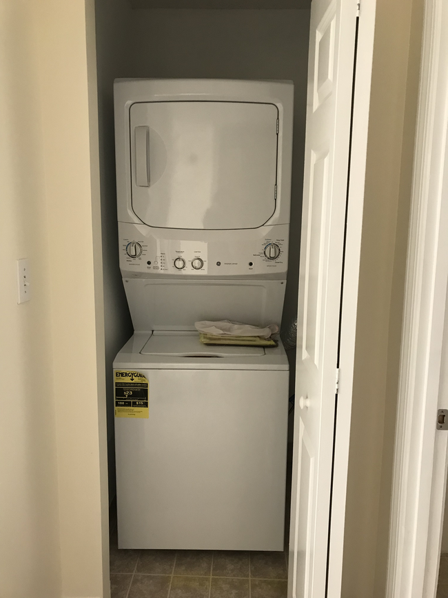 Washer & Dryer - 200 Market St